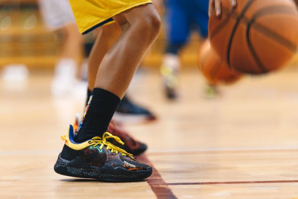 how to maintain running shoes